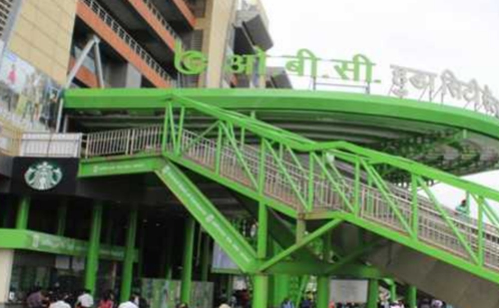 HUDA metro station steel extension